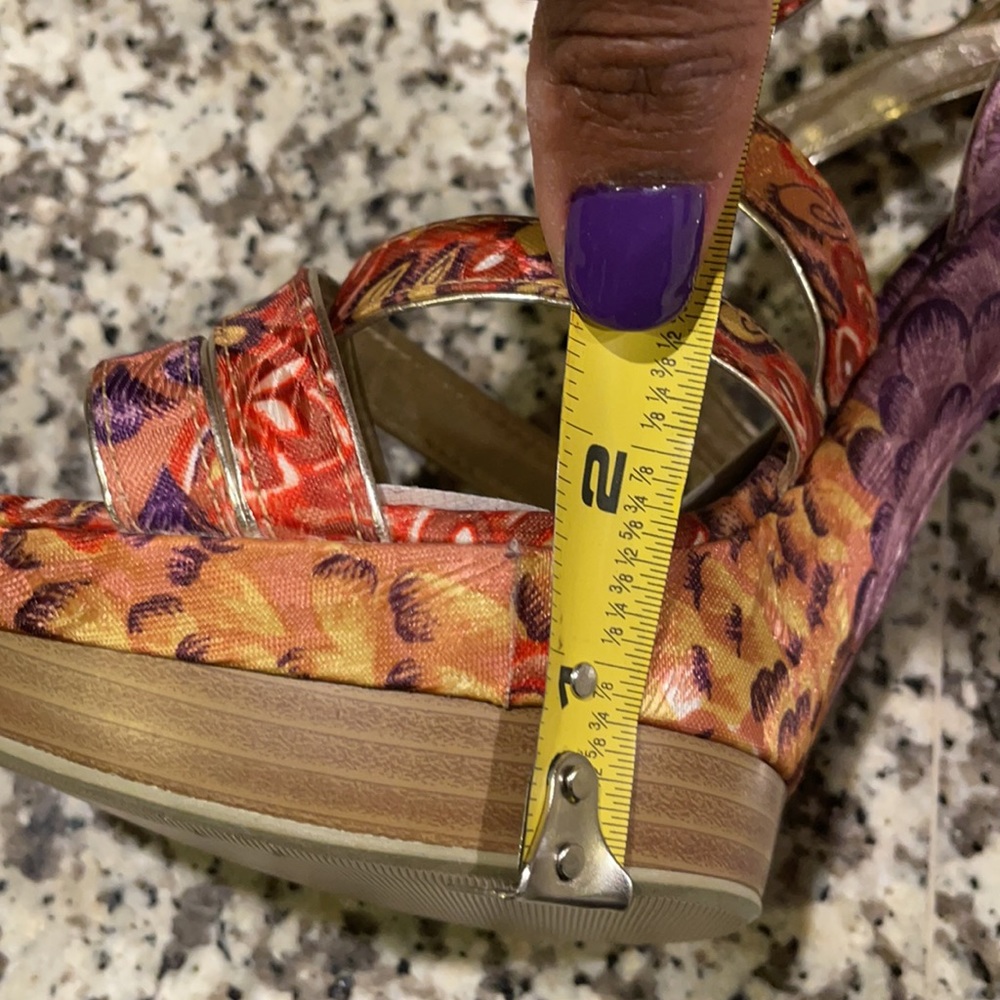 🌸🌺Multicolor Platform Heels🌺🌸 - Picture 9 of 9